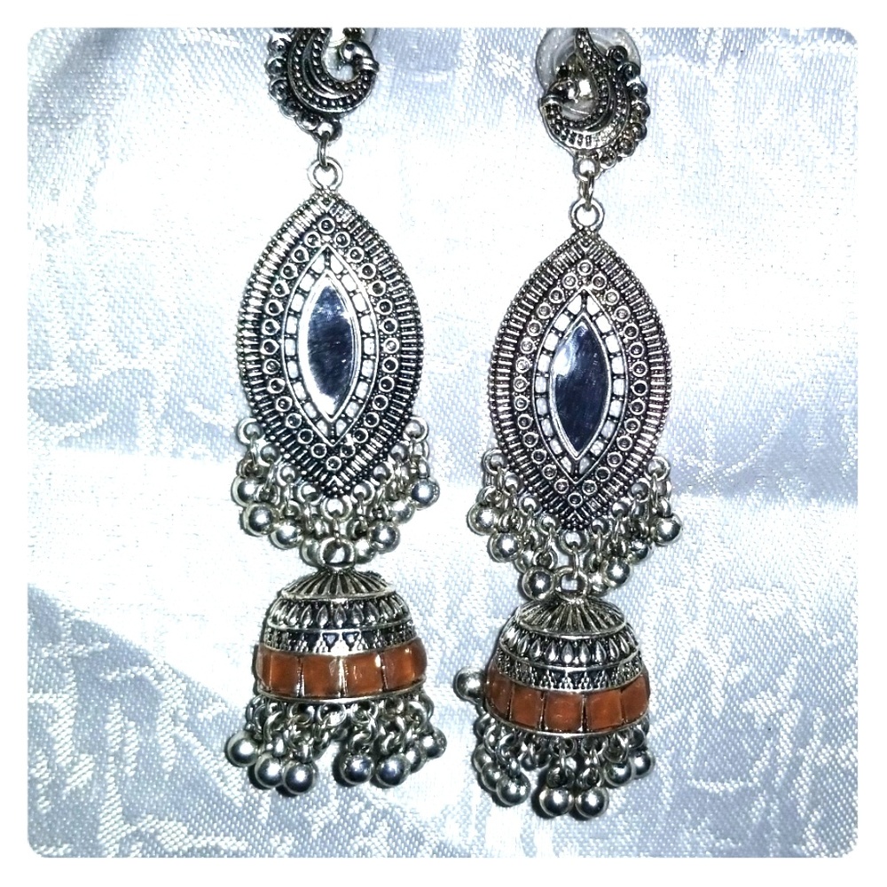 We women Fashion earrings